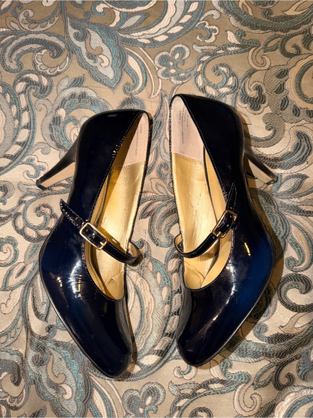 Kelly & Katie Navy Patent Mary Jane Heels with Buckle Sz 8